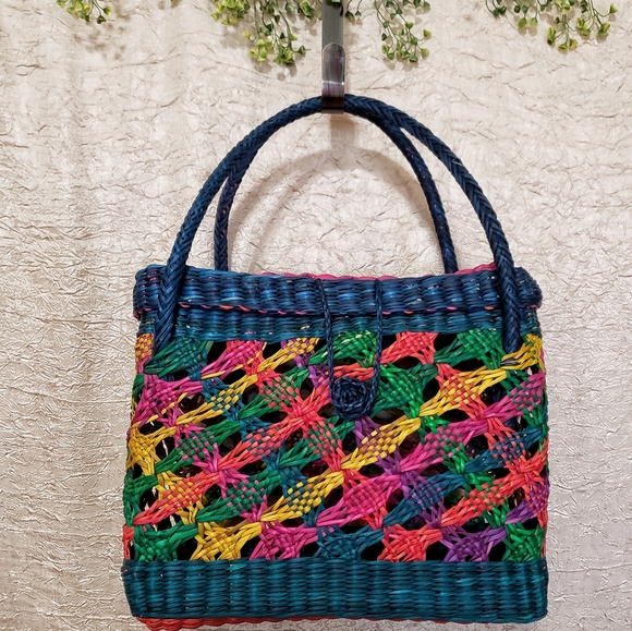 Large handbag with lid - Picture 2 of 6